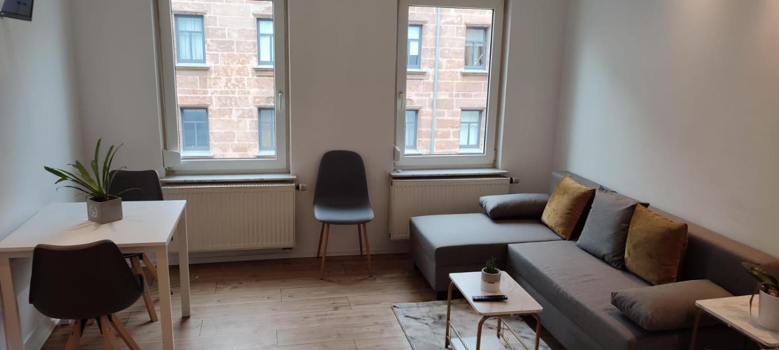 Privatzimmer-2 In Ruhiger Lage 9Min Von Hbh Nuremberg Exterior photo